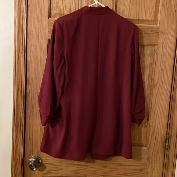 ⭐️The Limited blazer ⭐️ - Picture 3 of 3